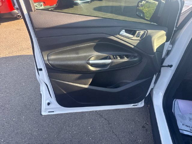 Used 2016 Ford Escape SE w/ Equipment Group 201A AWD/4WD image 11
