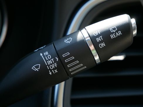 Used 2023 Buick Enclave Essence w/ Experience Buick Package image 30