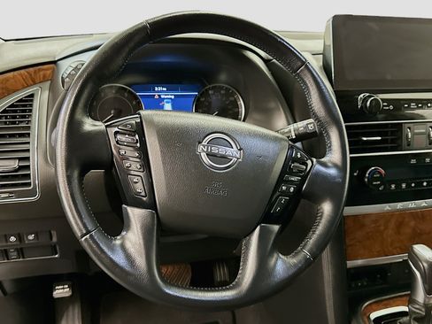 Used 2024 Nissan Armada SL image 18