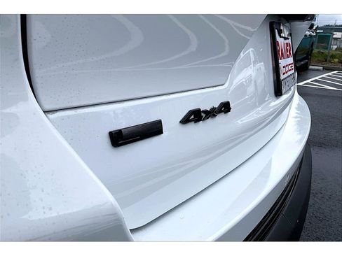 Used 2023 Jeep Grand Cherokee L Laredo AWD/4WD image 8