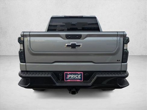 Used 2024 Chevrolet Silverado 1500 Custom Trail Boss w/ Turbomax Blackout Package image 7