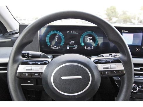 Certified 2025 Hyundai Sonata SE image 13