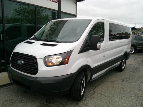 Used 2017 Ford Transit 150 XL image 2