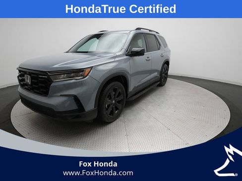 Certified 2025 Honda Pilot Black Edition image 1