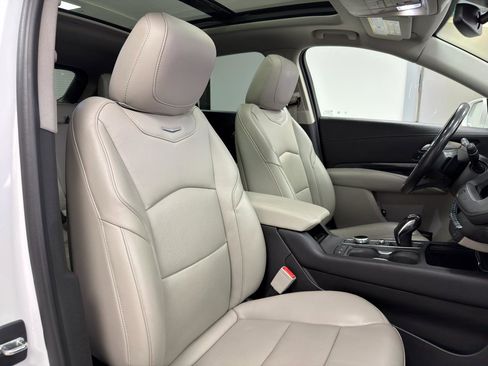 Used 2019 Cadillac XT4 Premium Luxury AWD/4WD image 12