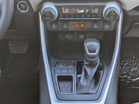 Used 2024 Toyota RAV4 XLE Premium image 17