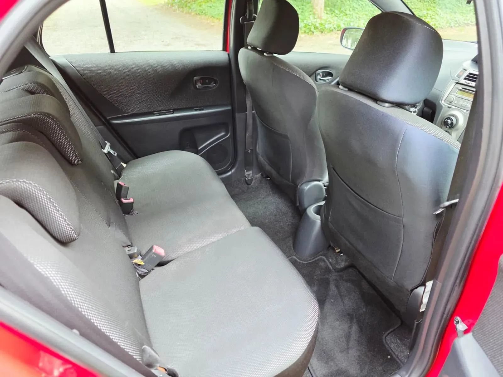 Used 2009 Toyota Yaris S w/ PWR Pkg w/Alloy Wheels FWD image 12