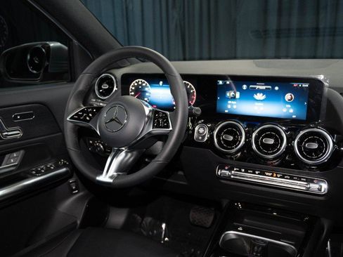 New 2026 Mercedes-Benz GLA 250 image 17