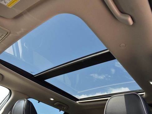 Used 2023 Honda Pilot Elite image 11