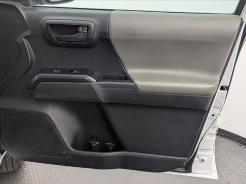 Used 2021 Toyota Tacoma SR RWD image 17