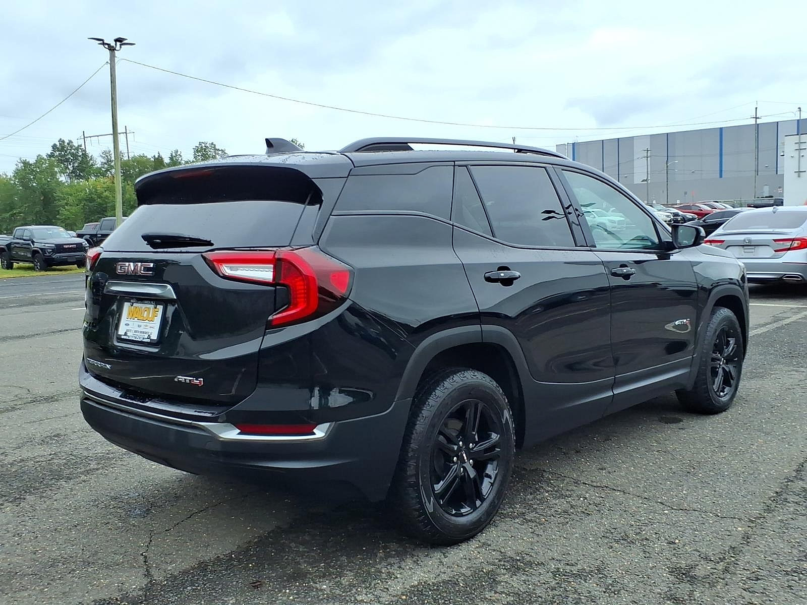 Used 2023 GMC Terrain AT4 AWD/4WD image 6