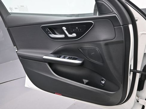 Used 2023 Mercedes-Benz C 300 Sedan image 7