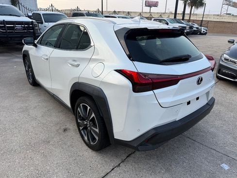 Used 2021 Lexus UX 200 w/ Premium Package FWD image 6