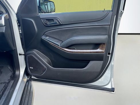 Used 2019 Chevrolet Tahoe LT w/ Texas Edition Package RWD image 27