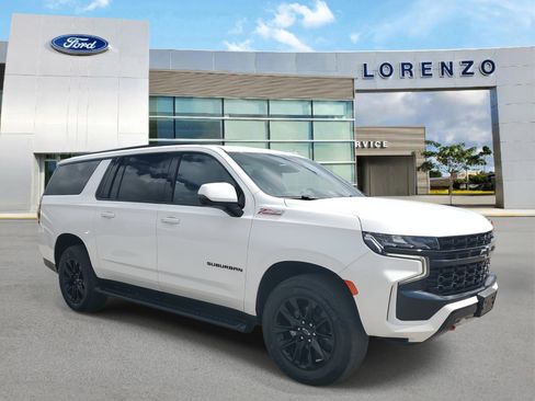 Used 2023 Chevrolet Suburban Z71 w/ Luxury Package image 3