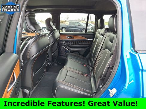 Used 2023 Jeep Grand Cherokee Summit image 11