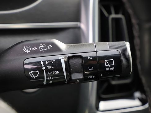 Used 2023 Kia Sorento SX image 41