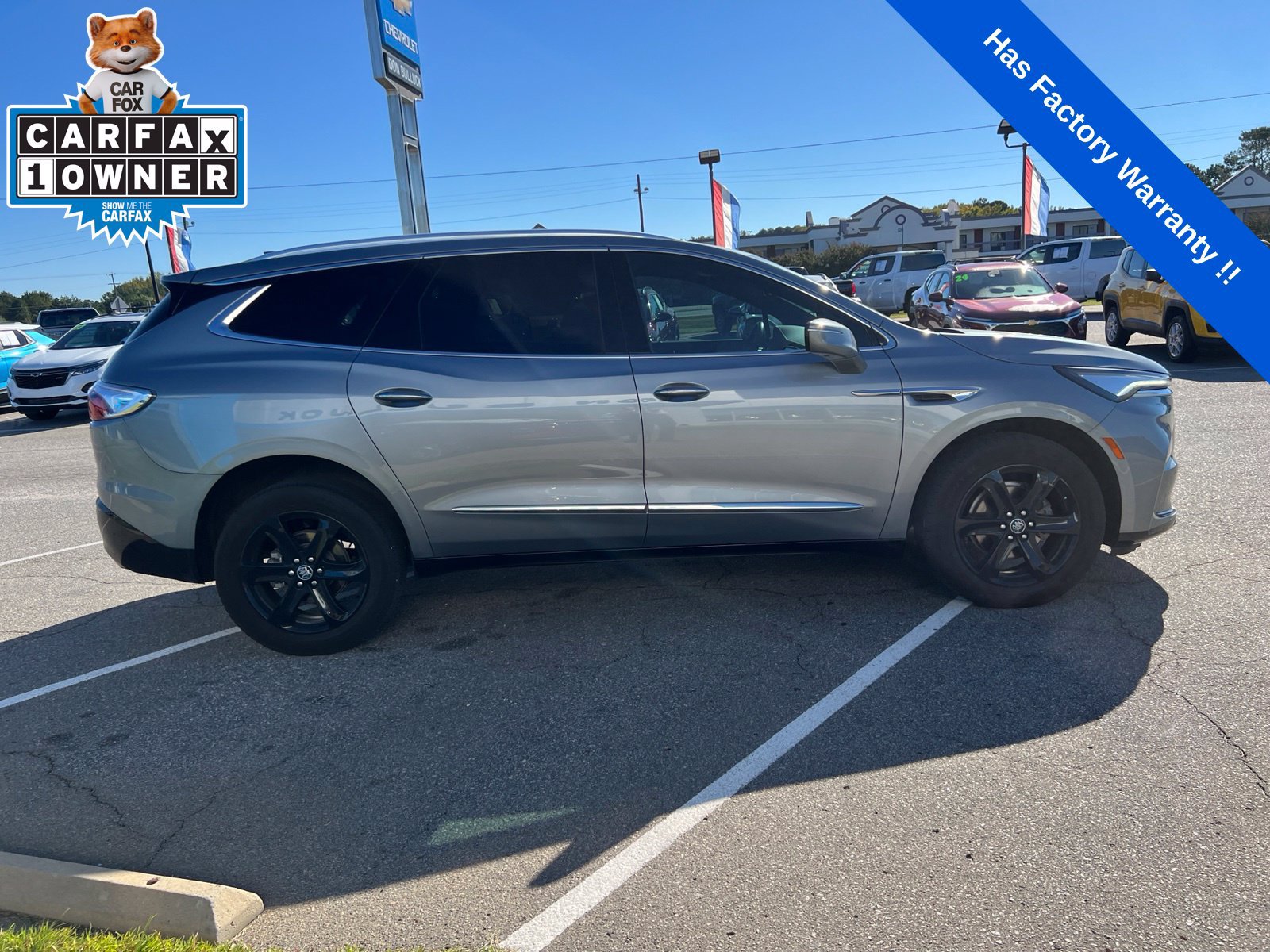 Used 2024 Buick Enclave Essence w/ Sport Touring Edition FWD image 6
