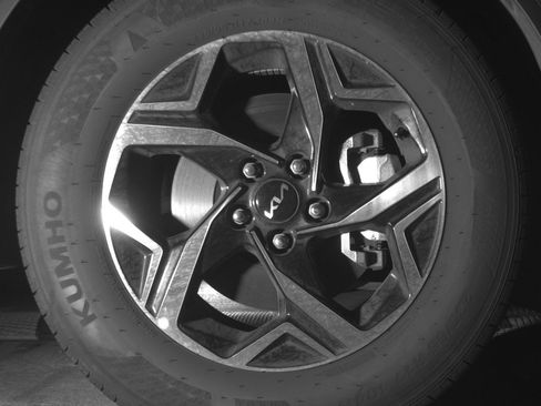 Used 2025 Kia Sportage LX image 13