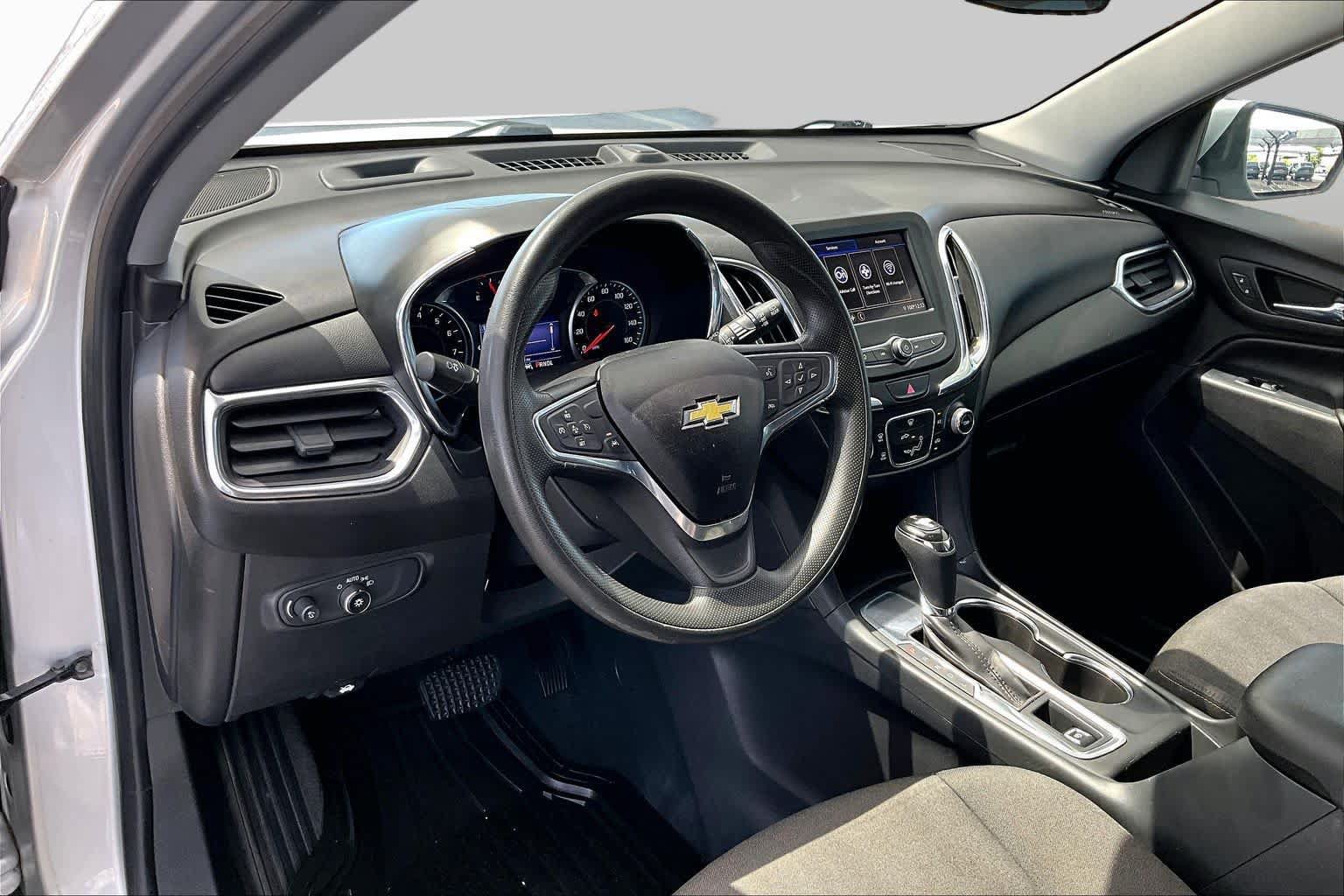 Used 2020 Chevrolet Equinox LT FWD image 17
