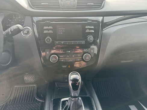 Used 2017 Nissan Rogue Sport SV AWD/4WD image 13