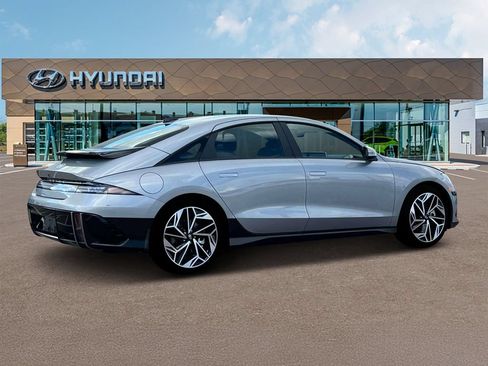 New 2025 Hyundai Ioniq 6 SEL RWD image 8