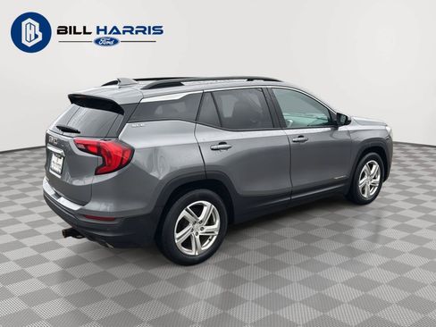 Used 2018 GMC Terrain SLE w/ Driver Convenience Package FWD image 7