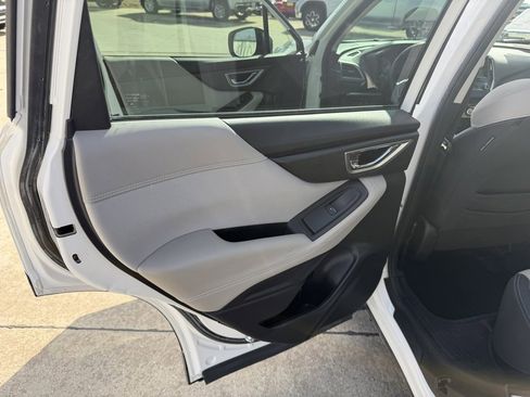 Used 2023 Subaru Forester Premium image 14