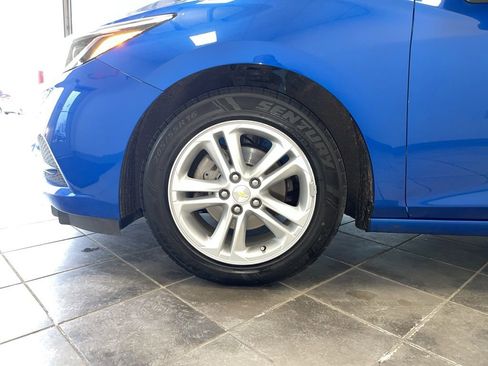 Used 2017 Chevrolet Cruze LT image 15