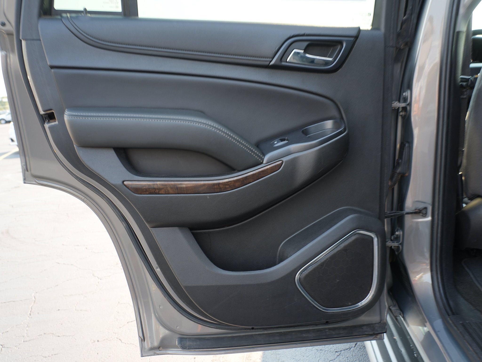 Used 2018 Chevrolet Tahoe LS w/ Skid Plate Package AWD/4WD image 20