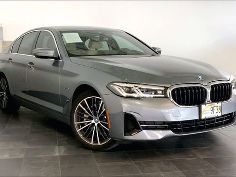 Used 2023 BMW 530e RWD image 2