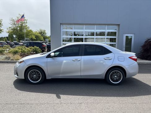 Used 2014 Toyota Corolla S FWD image 2