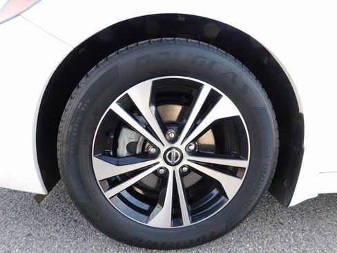 Used 2021 Nissan Sentra SV image 10