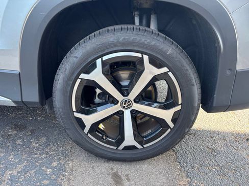 Used 2026 Volkswagen Tiguan SE AWD/4WD image 31