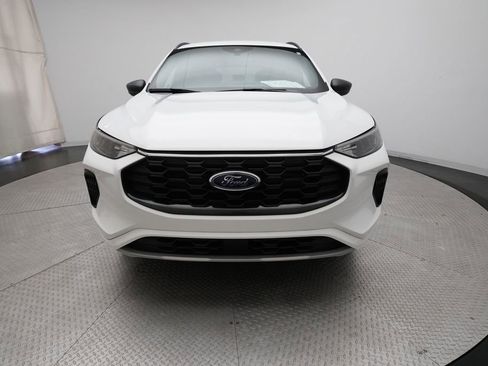 Used 2023 Ford Escape ST-Line w/ Tech Pack #1 AWD/4WD image 11