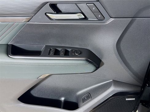 New 2026 GMC Acadia AT4 w/ Luxury Package image 16