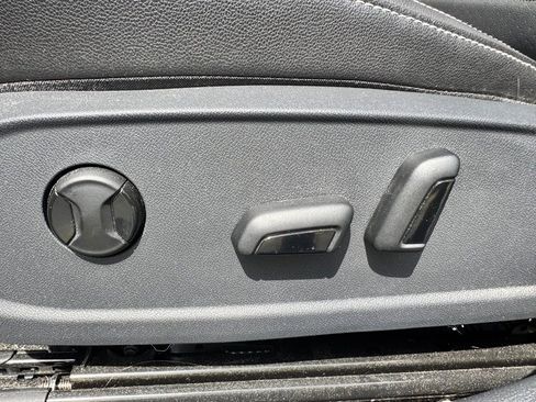 Used 2022 Volkswagen Jetta SE FWD image 14