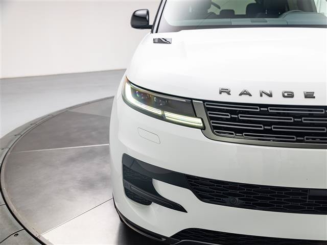 New 2027 Land Rover Range Rover Sport SE AWD/4WD image 10