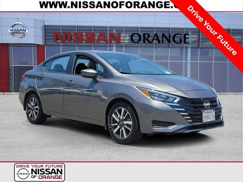 Used 2025 Nissan Versa SV w/ Trunk Package FWD image 1