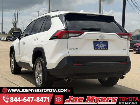 Used 2025 Toyota RAV4 XLE image 7