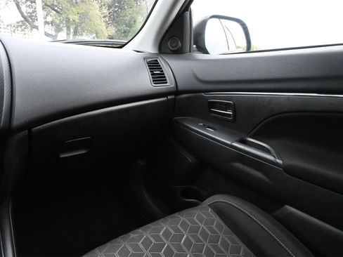 Used 2024 Mitsubishi Outlander Sport ES image 8