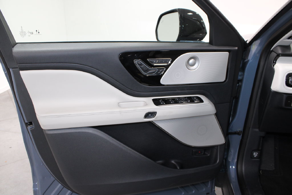 New 2027 Lincoln Aviator Reserve w/ Luxury Package AWD/4WD image 15