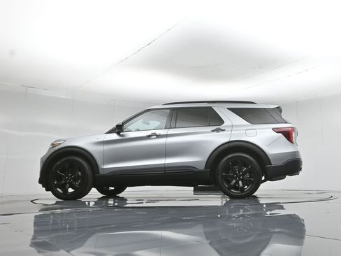 Used 2023 Ford Explorer ST-Line w/ Class IV Trailer Tow Package image 56