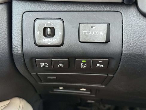 Used 2017 Lexus LS 460 AWD w/ Comfort Package image 23