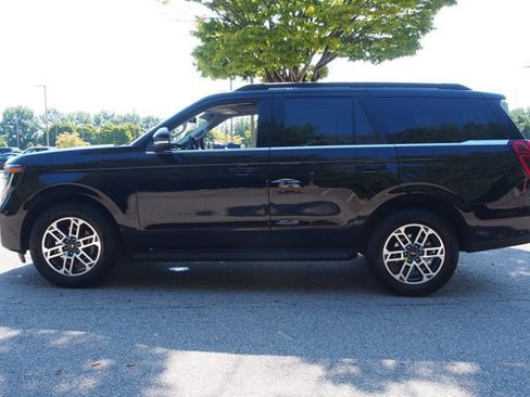 Certified 2025 Ford Expedition Active AWD/4WD image 4