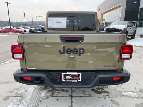New 2026 Jeep Gladiator Sport image 18