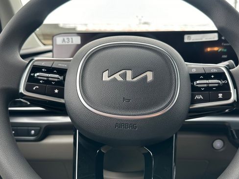New 2026 Kia Carnival LX image 25