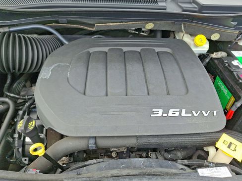 Used 2013 Dodge Grand Caravan Crew w/ Entertainment Group 1 image 27