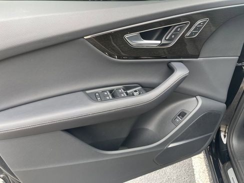 Used 2025 Audi Q7 3.0T Premium Plus image 10