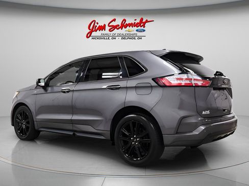 Used 2022 Ford Edge ST-Line w/ Cold Weather Package AWD/4WD image 4